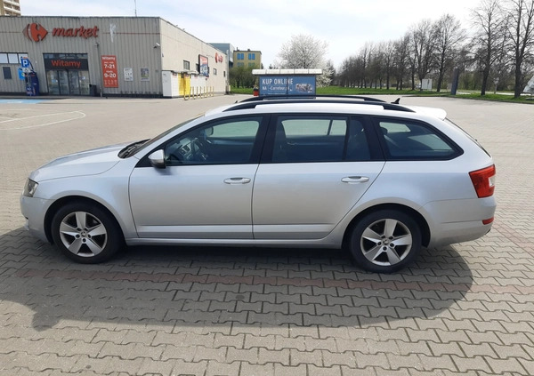 Skoda Octavia cena 45000 przebieg: 181000, rok produkcji 2017 z Siedlce małe 704